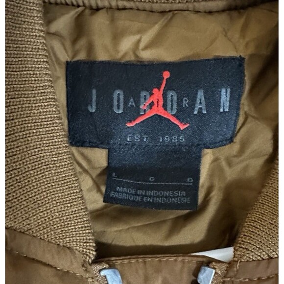 Nike Air Jordan Size L Essentials Men Renegade Bomber Jacket Lightly Padded - Picture 4 of 5